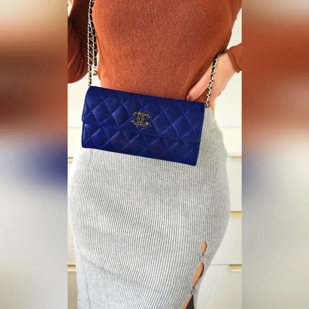 Chanel Quilted Iridescent Blue Wallet on Chain (WOC) Ruthenium HW - Picture 17 of 17